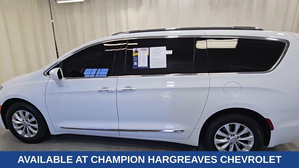 used 2018 Chrysler Pacifica car, priced at $10,499