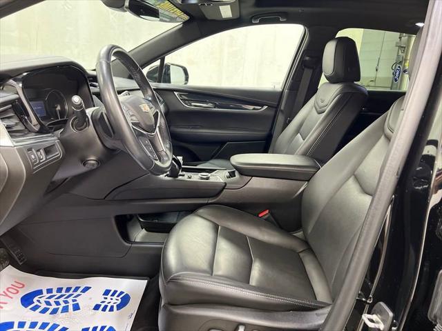 used 2022 Cadillac XT5 car, priced at $34,514