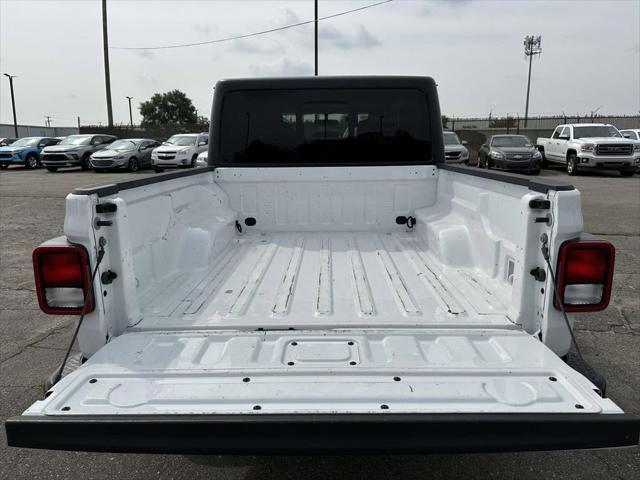 used 2023 Jeep Gladiator car, priced at $32,125