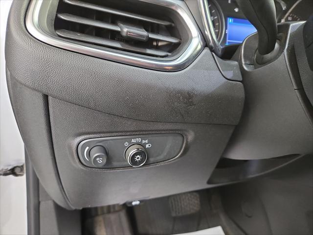 used 2022 Chevrolet Equinox car, priced at $18,900