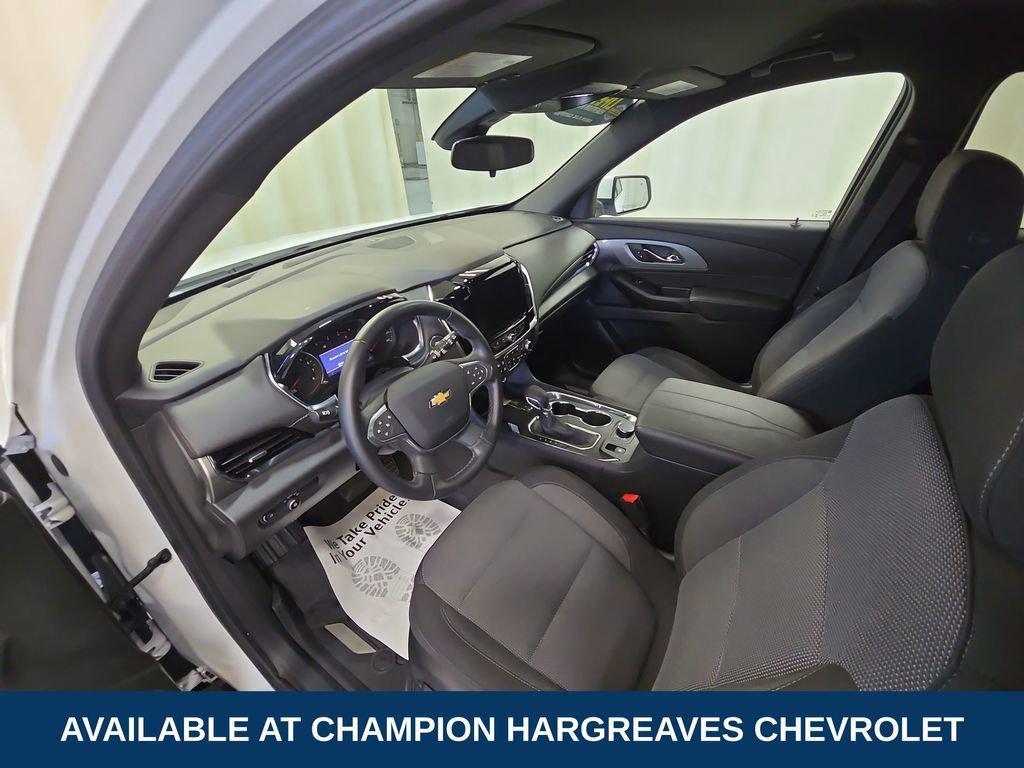 used 2023 Chevrolet Traverse car, priced at $29,999