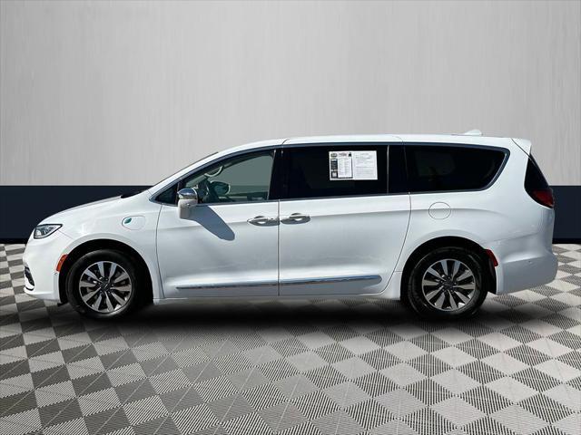 used 2022 Chrysler Pacifica Hybrid car, priced at $25,756