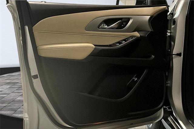 used 2022 Chevrolet Traverse car, priced at $22,432