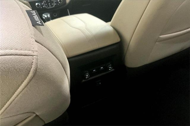 used 2022 Chevrolet Traverse car, priced at $22,432