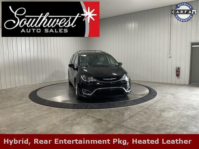 used 2018 Chrysler Pacifica Hybrid car