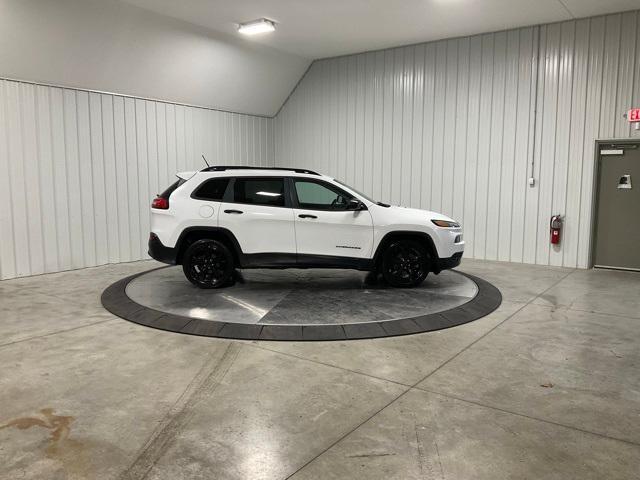 used 2016 Jeep Cherokee car, priced at $13,374