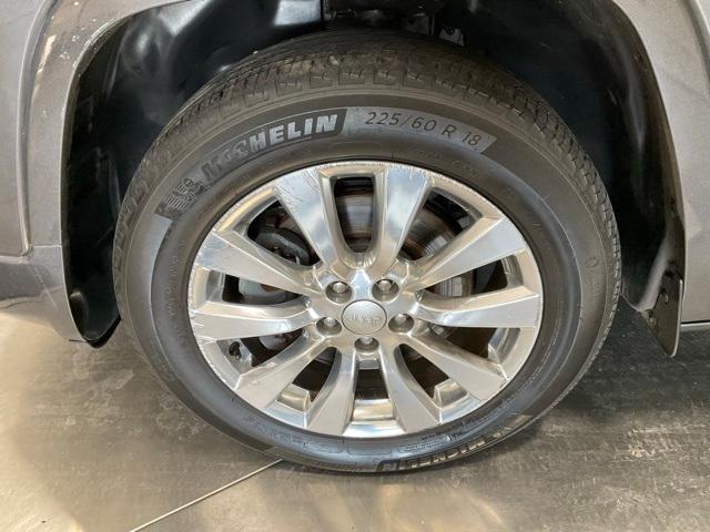 used 2018 Jeep Cherokee car, priced at $14,639
