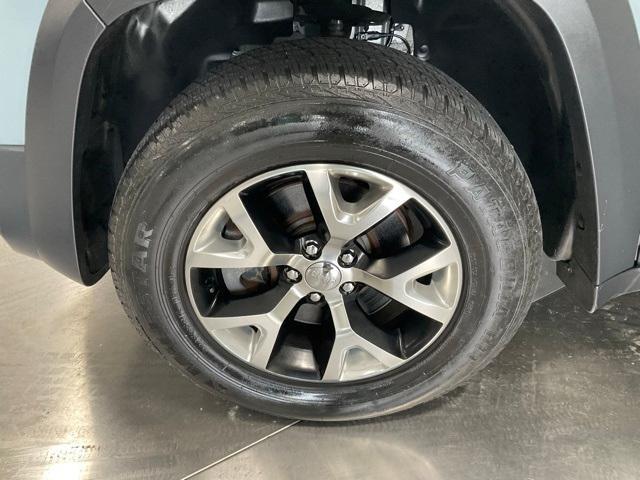 used 2015 Jeep Cherokee car, priced at $12,047