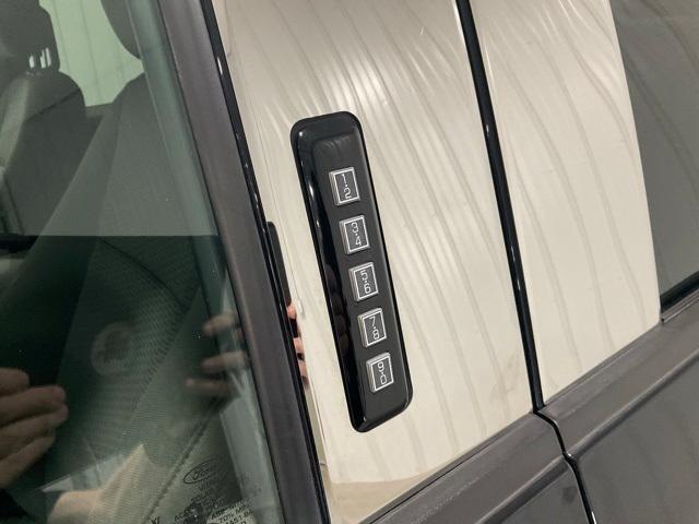 used 2019 Ford F-150 car, priced at $27,044
