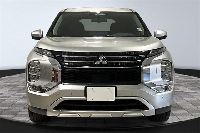 used 2023 Mitsubishi Outlander PHEV car, priced at $21,985