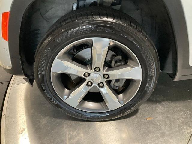 used 2021 Jeep Grand Cherokee L car, priced at $29,325