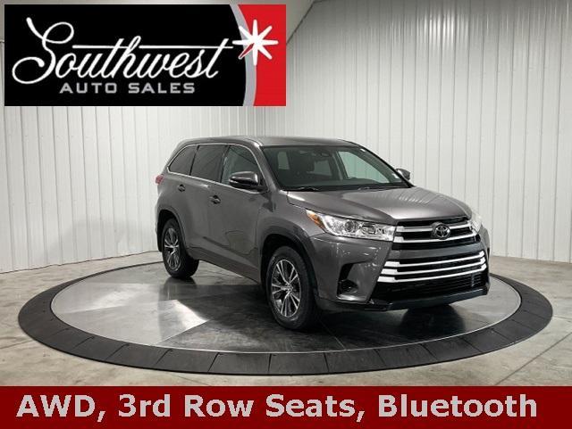 used 2018 Toyota Highlander car, priced at $16,453