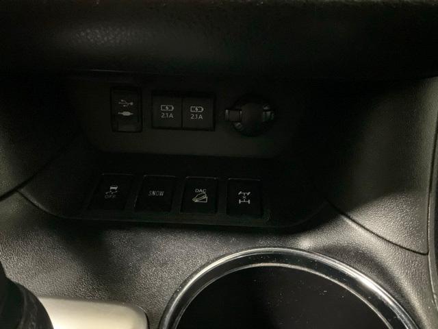 used 2018 Toyota Highlander car, priced at $15,965