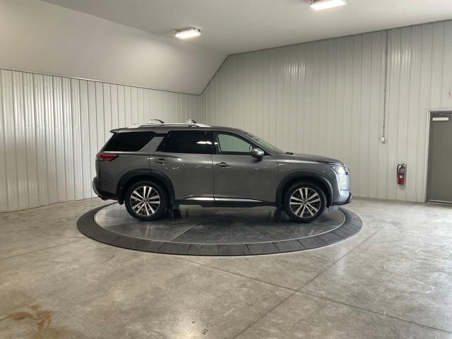 used 2022 Nissan Pathfinder car, priced at $27,368