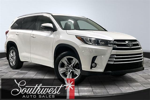 used 2017 Toyota Highlander car, priced at $25,122