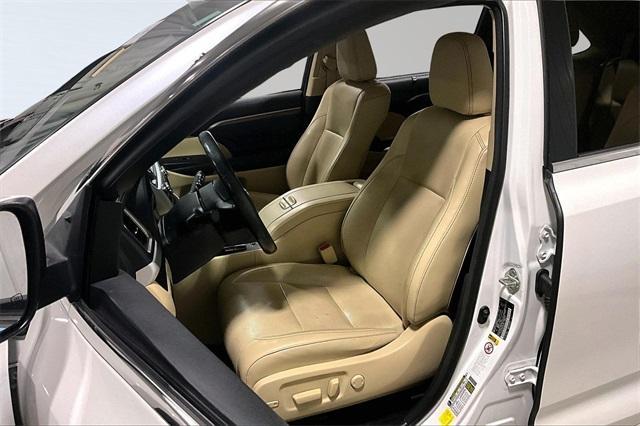 used 2017 Toyota Highlander car, priced at $25,122