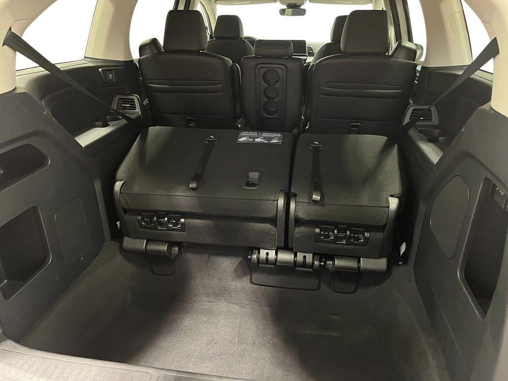 new 2026 Honda Odyssey car, priced at $43,840