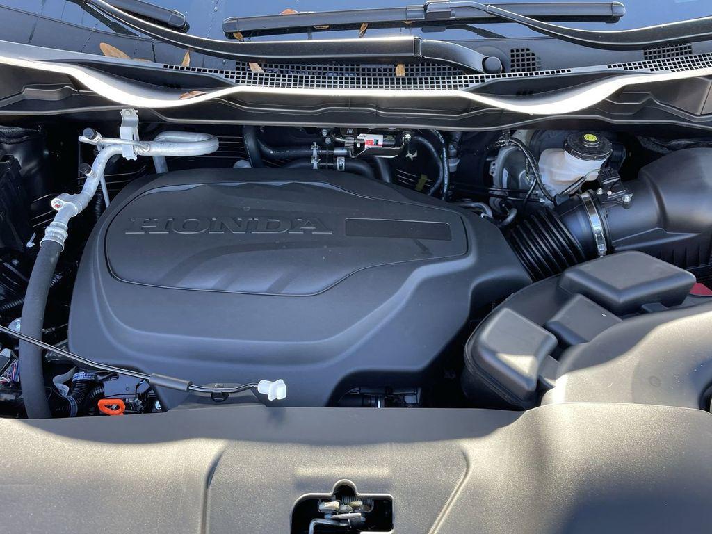 new 2026 Honda Odyssey car, priced at $43,840
