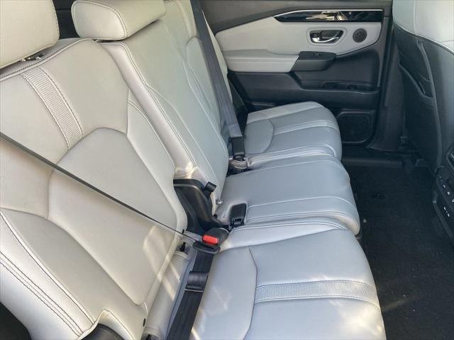 new 2025 Honda Pilot car, priced at $48,900