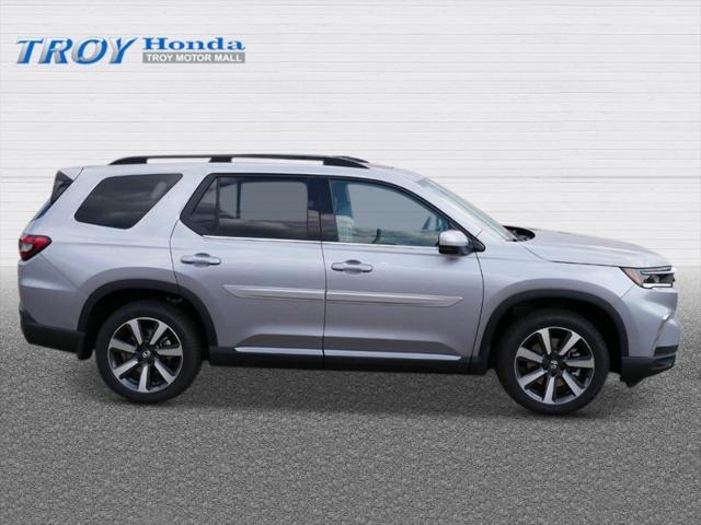 new 2025 Honda Pilot car, priced at $52,020
