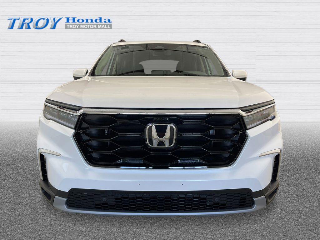 new 2025 Honda Pilot car, priced at $50,550