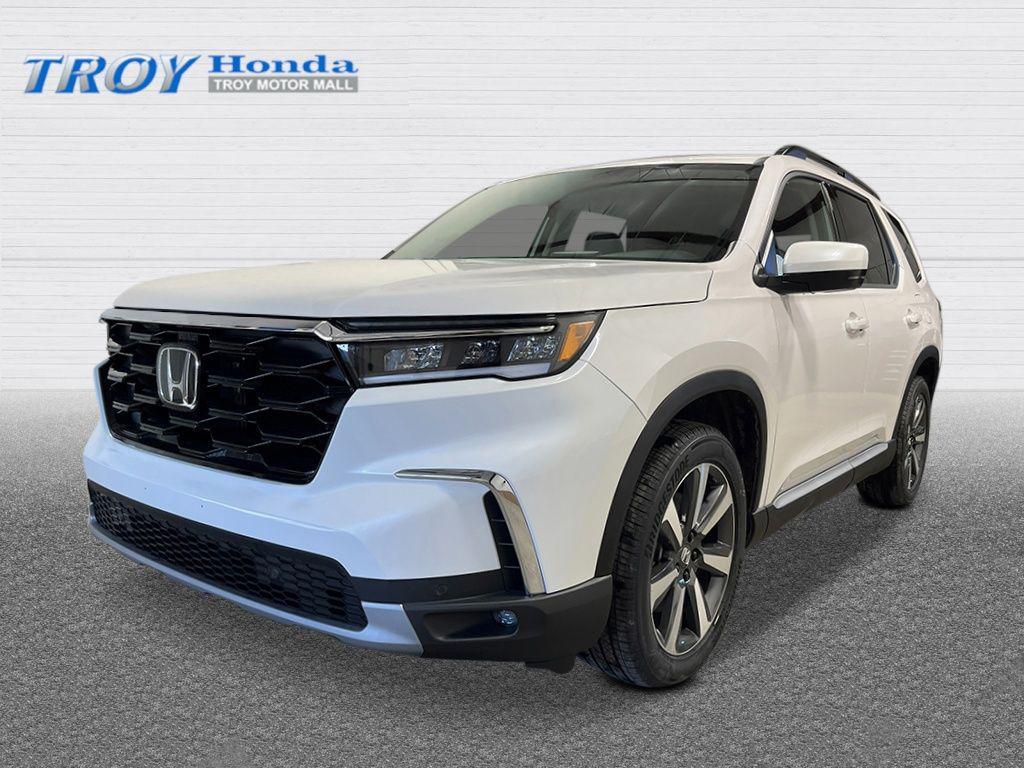 new 2025 Honda Pilot car, priced at $50,550