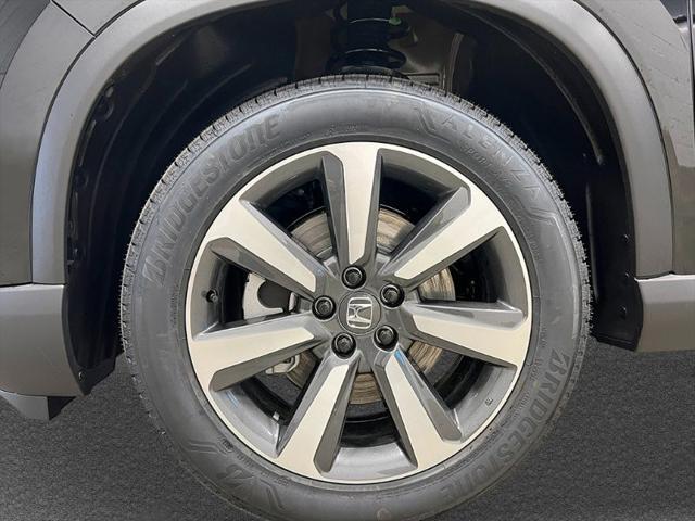 new 2025 Honda Pilot car, priced at $52,780