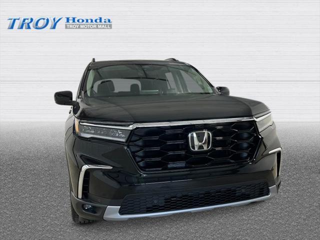 new 2025 Honda Pilot car, priced at $52,780