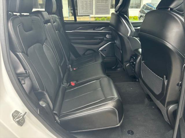 used 2022 Jeep Grand Cherokee car, priced at $35,490