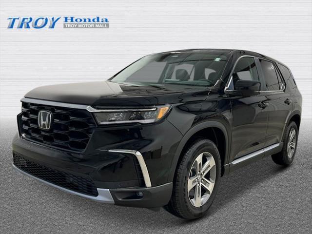 new 2025 Honda Pilot car, priced at $46,050