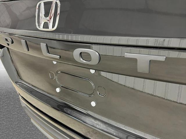 new 2025 Honda Pilot car, priced at $47,050