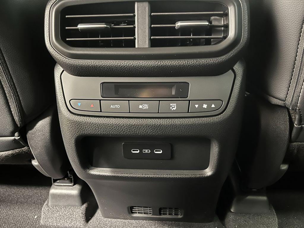 new 2025 Honda Pilot car, priced at $53,450