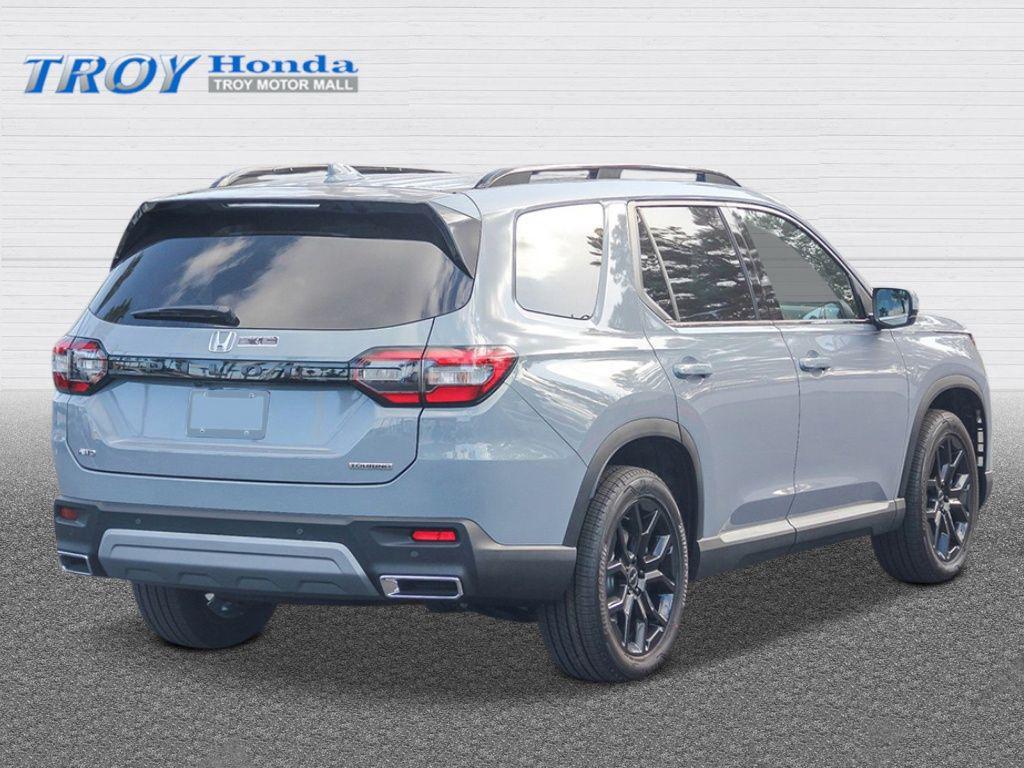 new 2025 Honda Pilot car, priced at $53,450