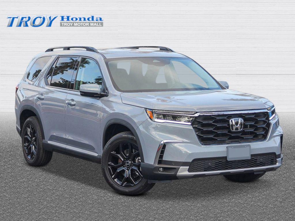 new 2025 Honda Pilot car, priced at $53,450