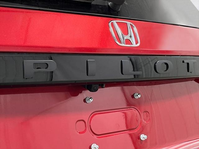 new 2025 Honda Pilot car, priced at $47,235