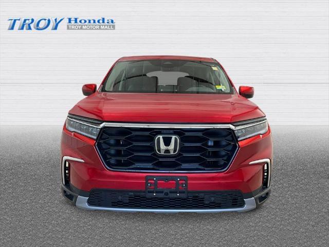 new 2025 Honda Pilot car, priced at $47,235