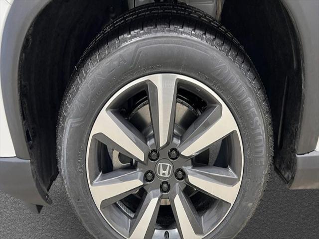 new 2025 Honda Pilot car, priced at $54,715