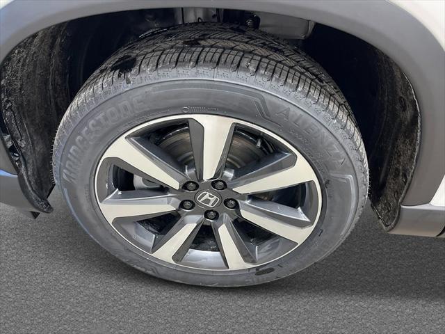 new 2025 Honda Pilot car, priced at $51,505