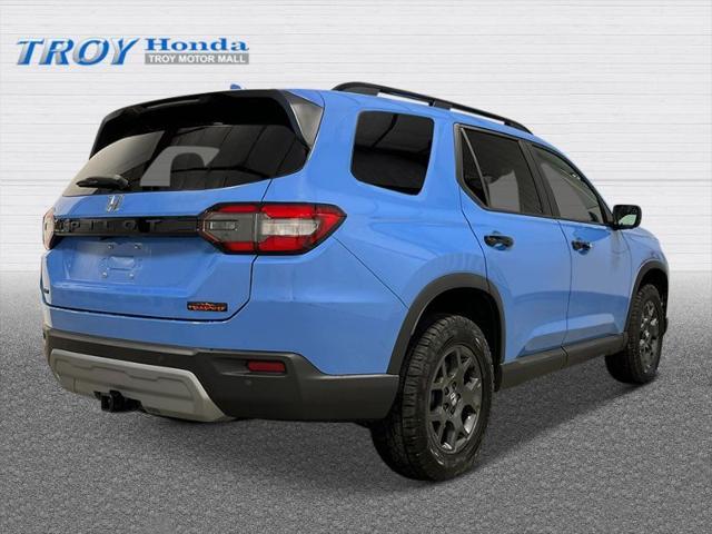 new 2025 Honda Pilot car, priced at $51,305