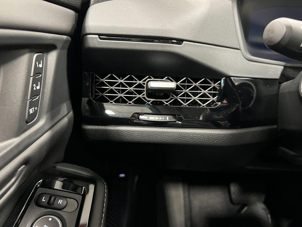 new 2025 Honda Accord Hybrid car, priced at $40,495