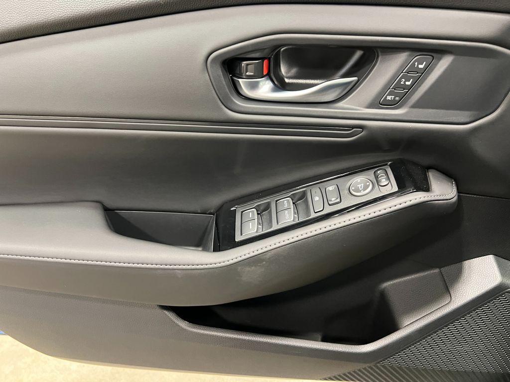 new 2025 Honda Accord Hybrid car, priced at $40,495