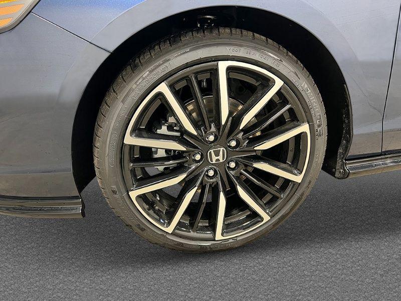 new 2025 Honda Accord Hybrid car, priced at $40,495