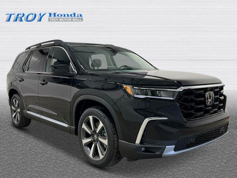 new 2025 Honda Pilot car, priced at $53,530