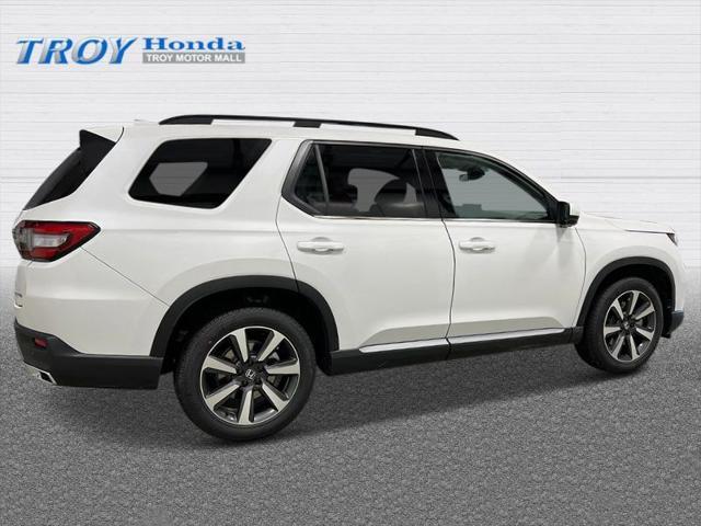 new 2025 Honda Pilot car, priced at $54,235