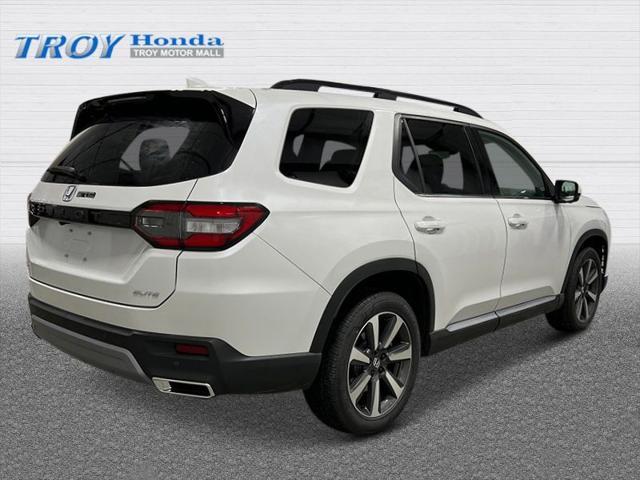 new 2025 Honda Pilot car, priced at $54,235