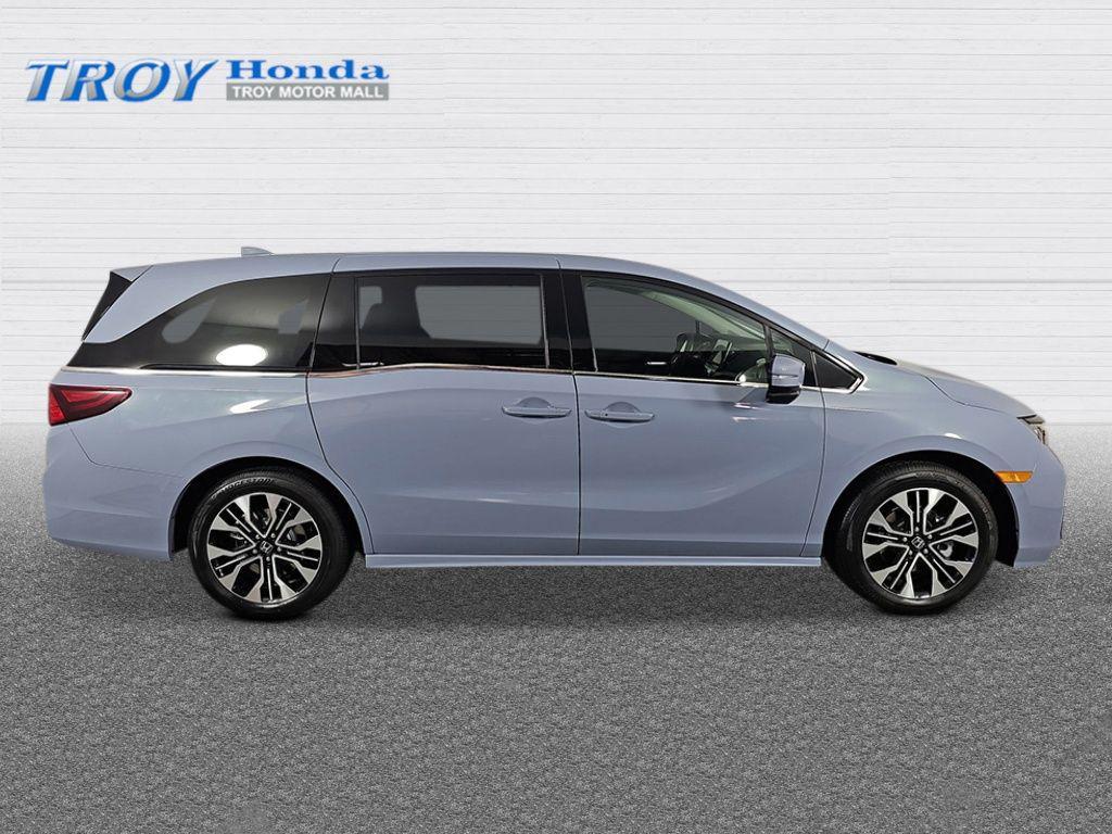 new 2026 Honda Odyssey car, priced at $52,600