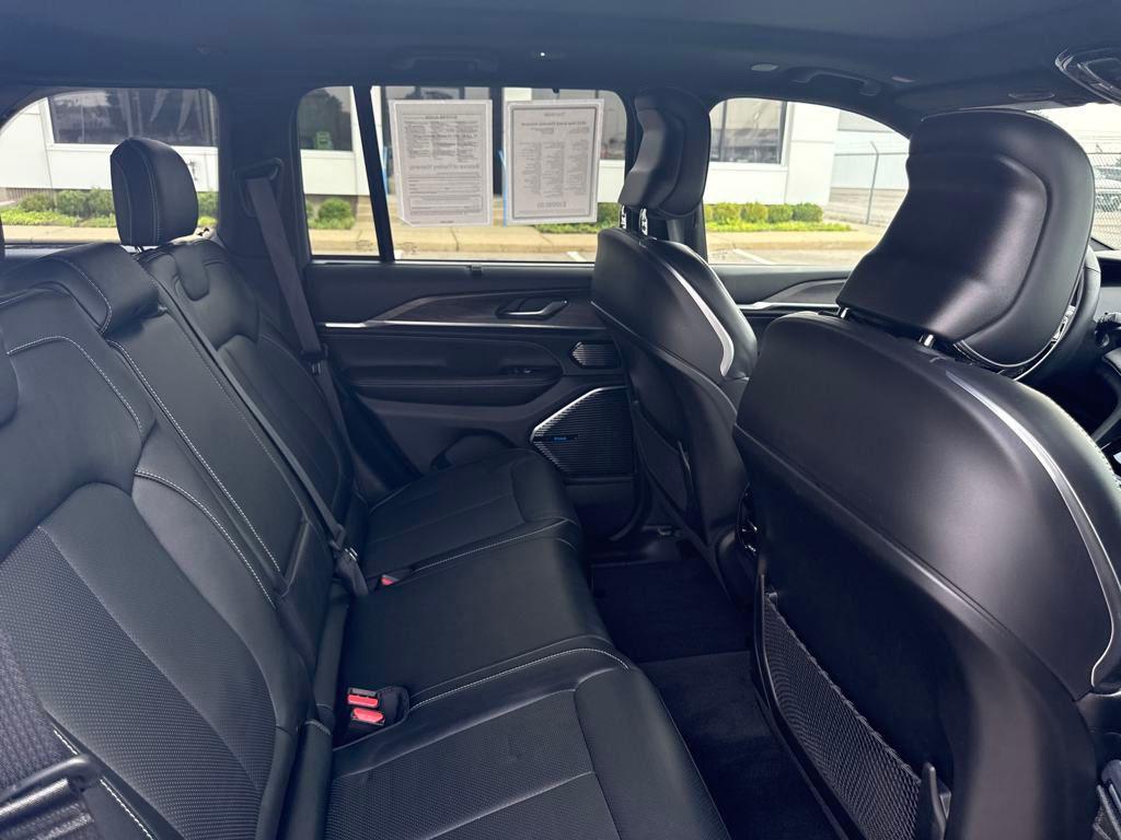 used 2022 Jeep Grand Cherokee car, priced at $39,590