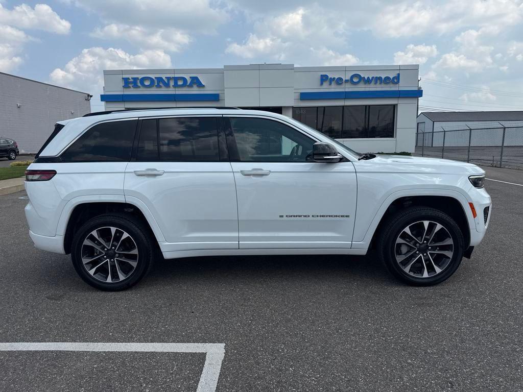 used 2022 Jeep Grand Cherokee car, priced at $39,590