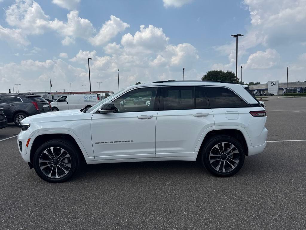 used 2022 Jeep Grand Cherokee car, priced at $39,590
