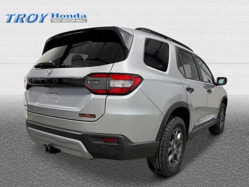 new 2025 Honda Pilot car, priced at $49,895